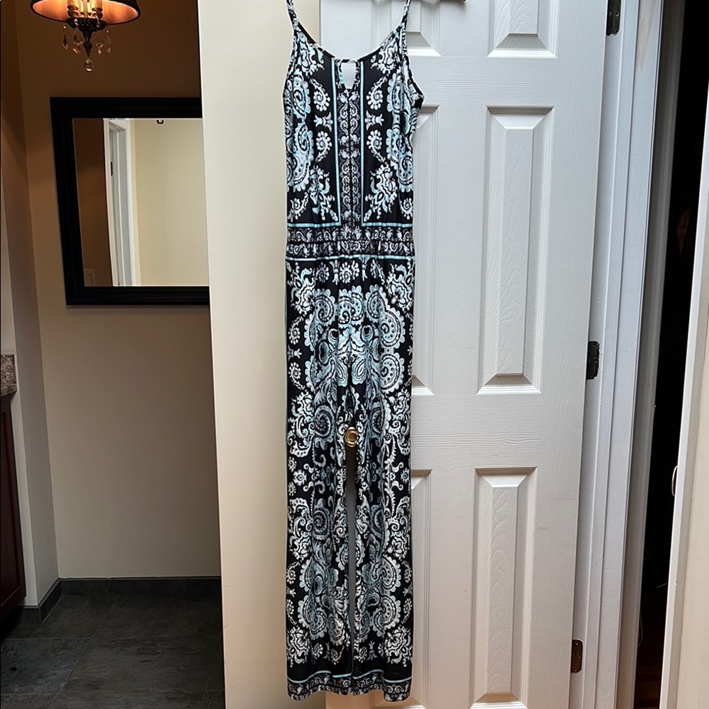Beige by Eci jumpsuit wide leg excellent condition- Adj straps sz 8